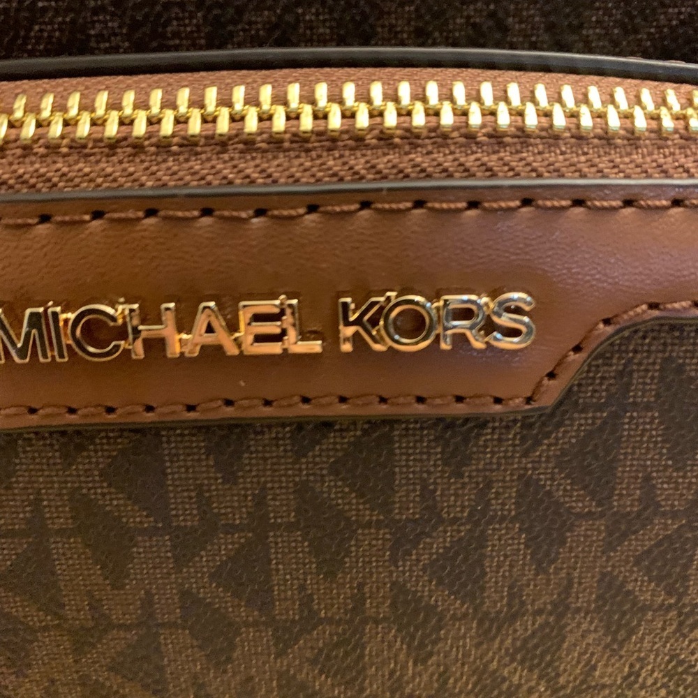 Michael Kors Jaycee Large Brown Dome Backpack with Monogram Patterned NWT - Picture 7 of 10